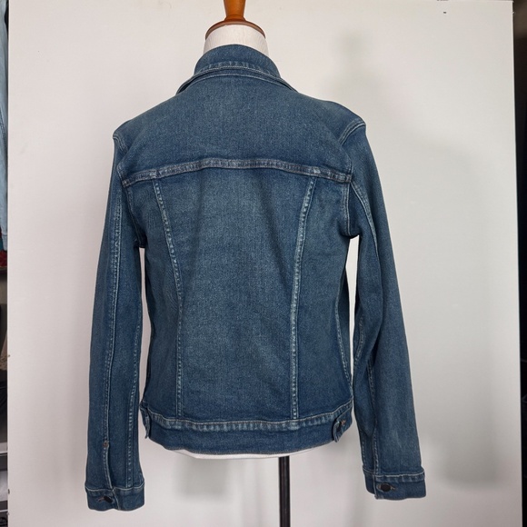Kut from the Kloth JACQUELINE Cropped Denim Jacket size L dark stone wash color - Picture 8 of 14